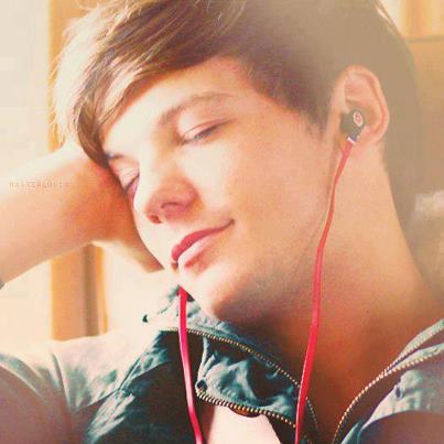 Louis Tomlinson-9